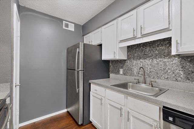 8109 Skillman Street 3003, Dallas, TX 75231
