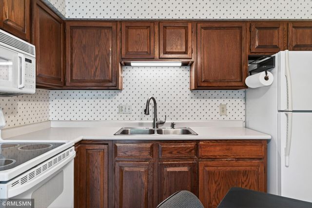 897 Monterey Drive, Shoreview, MN 55126