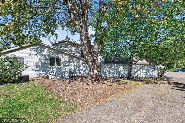 897 Monterey Drive, Shoreview, MN 55126