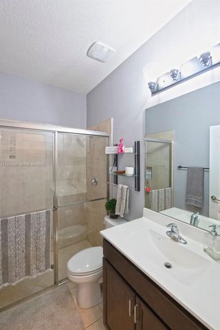 8175 NW Greenbank Cir, Port St. Lucie, FL 34987