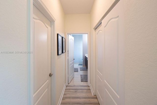 8175 NW Greenbank Cir, Port St. Lucie, FL 34987