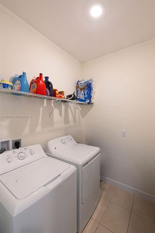 8175 NW Greenbank Cir, Port St. Lucie, FL 34987