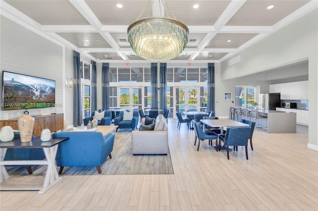 8175 NW Greenbank Cir, Port St. Lucie, FL 34987