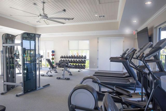 8175 NW Greenbank Cir, Port St. Lucie, FL 34987