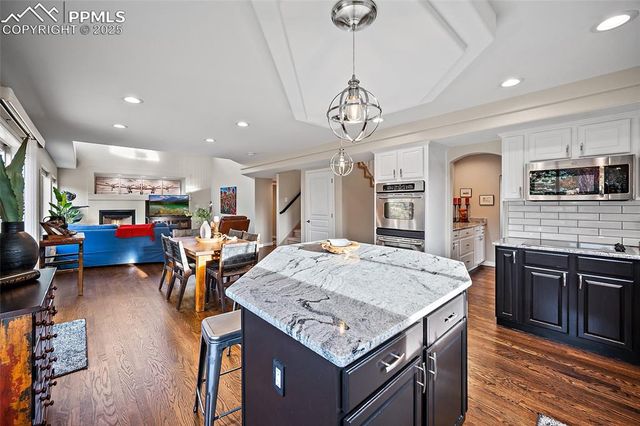 1860 Bridle Oaks Lane, Colorado Springs, CO 80921