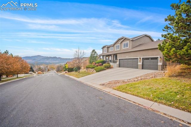 1860 Bridle Oaks Lane, Colorado Springs, CO 80921