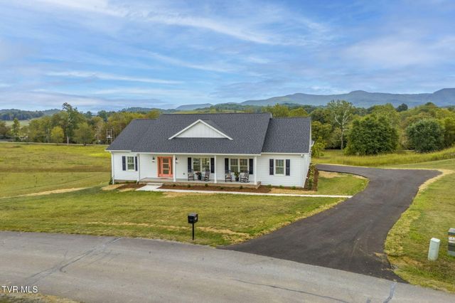182 St Johns Way, Chilhowie, VA 24319