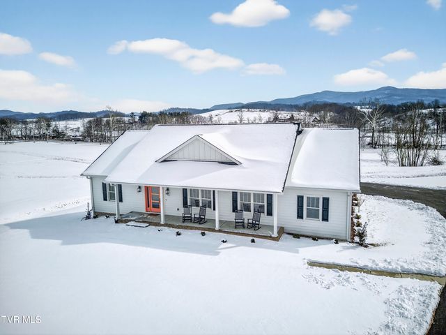 182 St Johns Way, Chilhowie, VA 24319