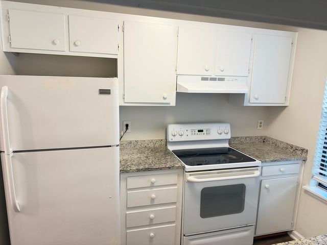 186 Dorchester Manor Boulevard B, North Charleston, SC 29420