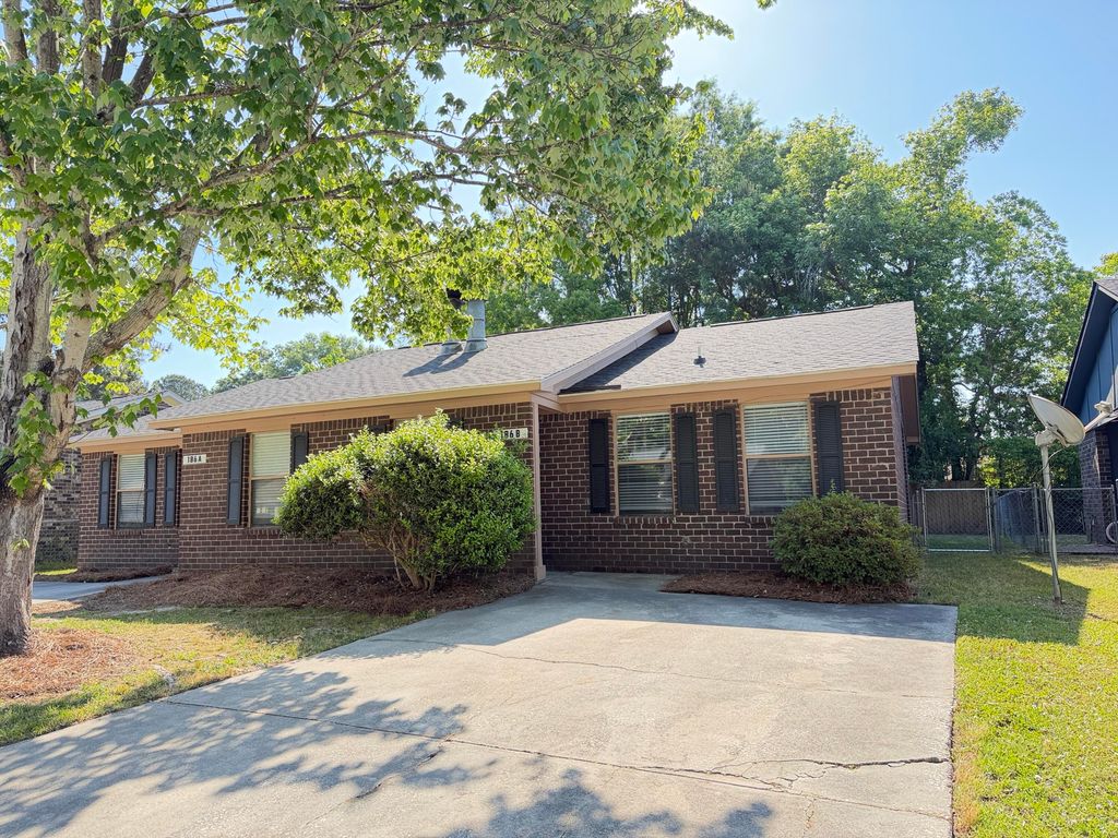 186 Dorchester Manor Boulevard B, North Charleston, SC 29420