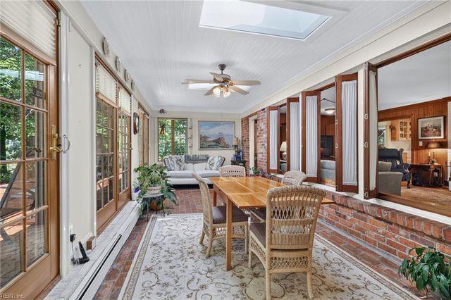 800 Linkhorn DR, Virginia Beach, VA 23451