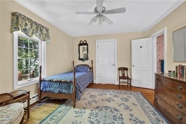 800 Linkhorn DR, Virginia Beach, VA 23451