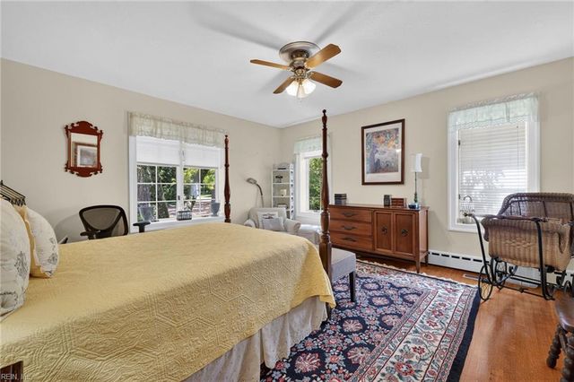 800 Linkhorn DR, Virginia Beach, VA 23451