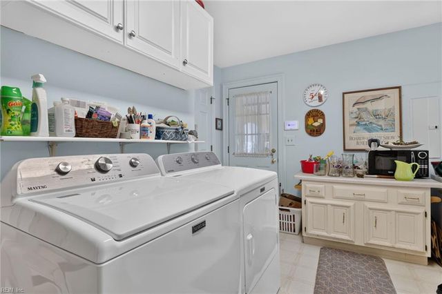 800 Linkhorn DR, Virginia Beach, VA 23451