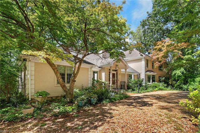 800 Linkhorn DR, Virginia Beach, VA 23451