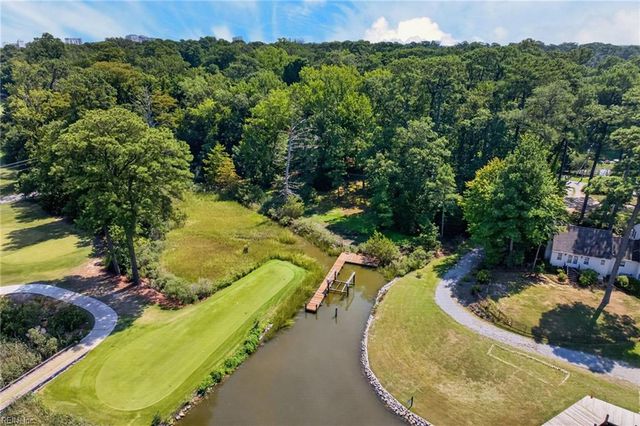 800 Linkhorn DR, Virginia Beach, VA 23451