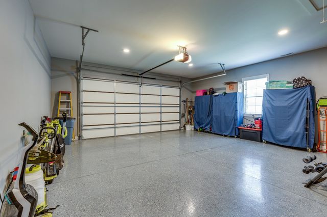 105 Andrews Dr, Loretto, TN 38469