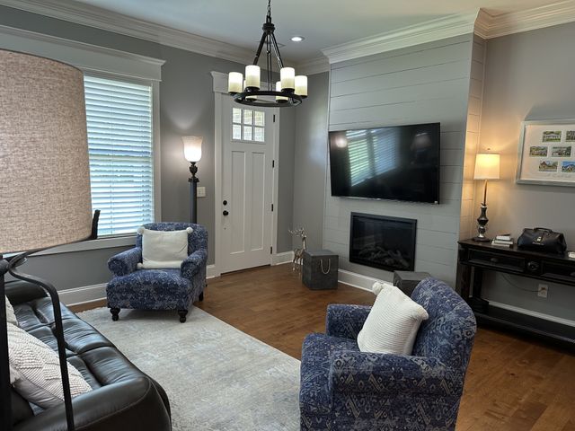 105 Andrews Dr, Loretto, TN 38469