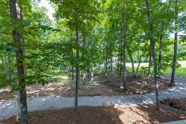 105 Andrews Dr, Loretto, TN 38469