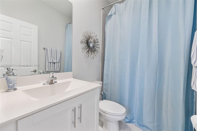 3289 W 106th Ter, Hialeah, FL 33018