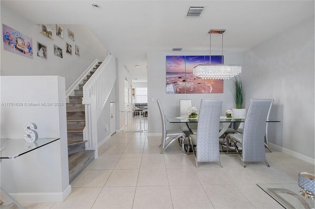3289 W 106th Ter, Hialeah, FL 33018