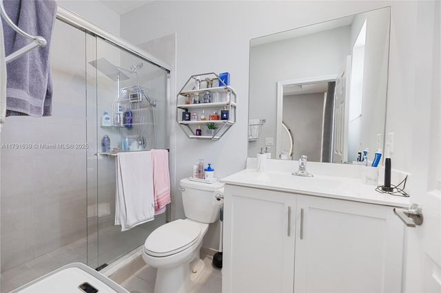 3289 W 106th Ter, Hialeah, FL 33018