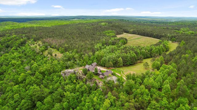 6835 Jasper Highlands Boulevard, Jasper, TN 37347