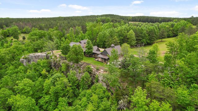 6835 Jasper Highlands Boulevard, Jasper, TN 37347