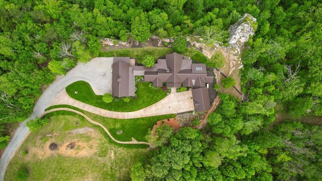 6835 Jasper Highlands Boulevard, Jasper, TN 37347