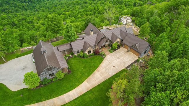 6835 Jasper Highlands Boulevard, Jasper, TN 37347