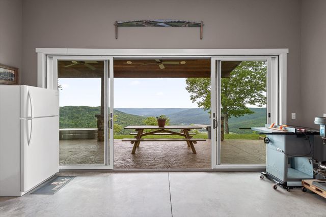 6835 Jasper Highlands Boulevard, Jasper, TN 37347