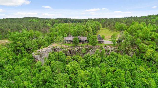 6835 Jasper Highlands Boulevard, Jasper, TN 37347