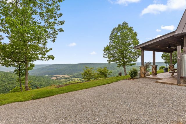 6835 Jasper Highlands Boulevard, Jasper, TN 37347