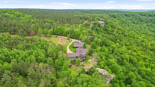 6835 Jasper Highlands Boulevard, Jasper, TN 37347