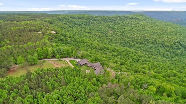 6835 Jasper Highlands Boulevard, Jasper, TN 37347
