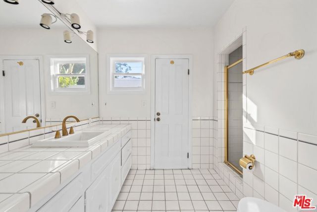 2941 Motor Avenue, Los Angeles, CA 90064