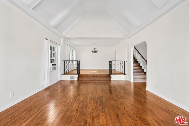 2941 Motor Avenue, Los Angeles, CA 90064