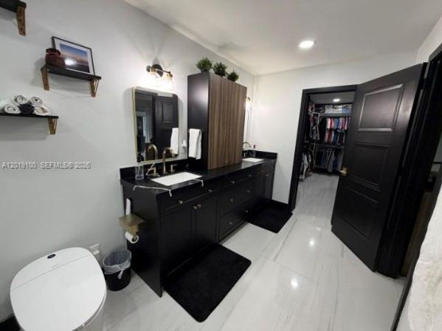 11701 SW 21st Ct, Davie, FL 33325