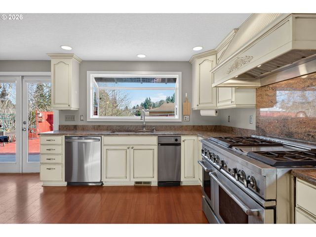 14758 Se RAINTREE Ct, Milwaukie, OR 97267