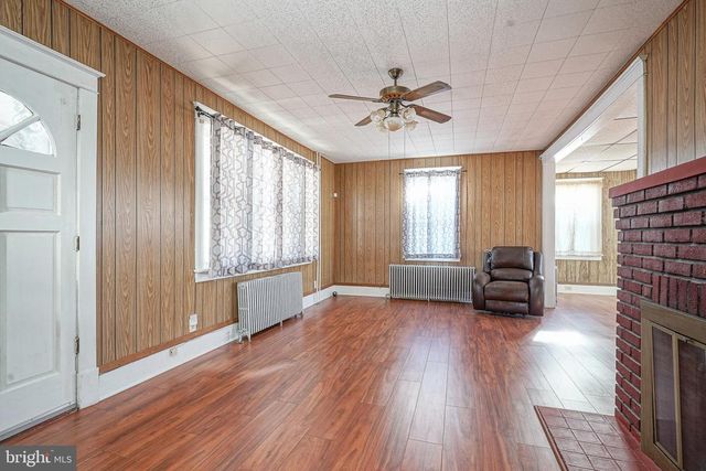 32 S MYRTLE ST, Vineland, NJ 08360