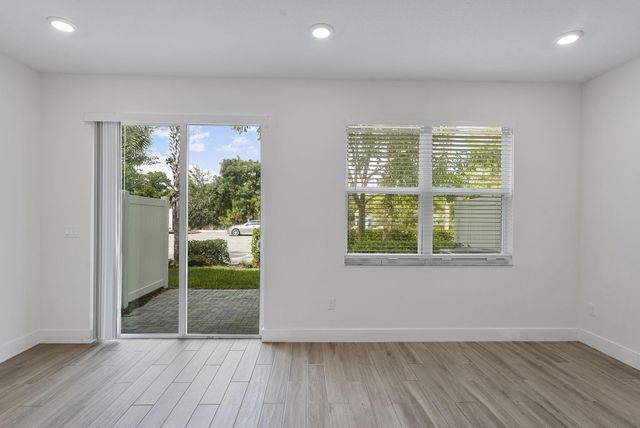 247 Preserve Trail N, Stuart, FL 34994