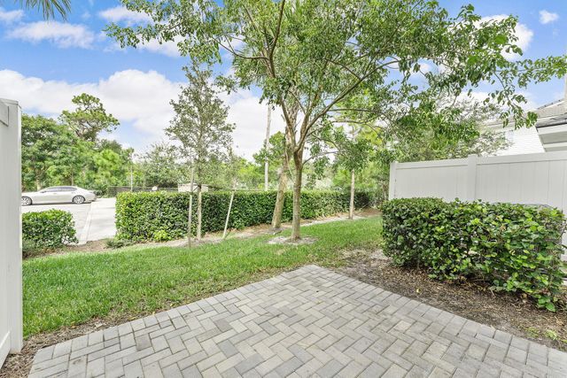 247 Preserve Trail N, Stuart, FL 34994