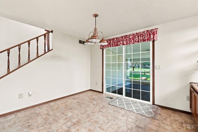 1237 E Cerramar Ct, Eagle, ID 83616
