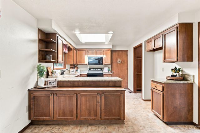 1237 E Cerramar Ct, Eagle, ID 83616
