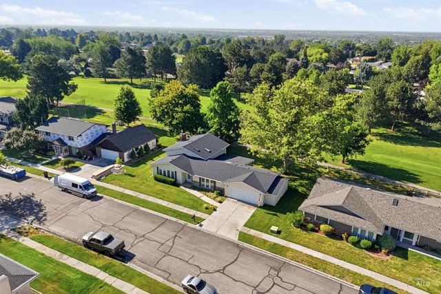 1237 E Cerramar Ct, Eagle, ID 83616