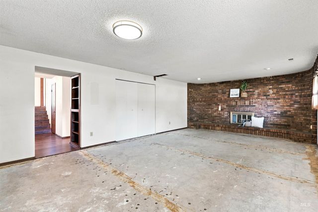 1237 E Cerramar Ct, Eagle, ID 83616