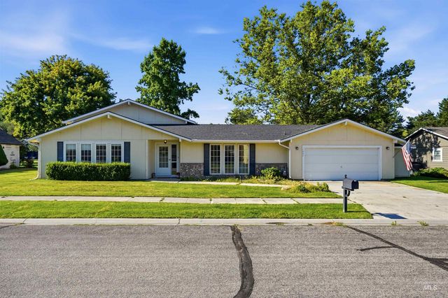 1237 E Cerramar Ct, Eagle, ID 83616