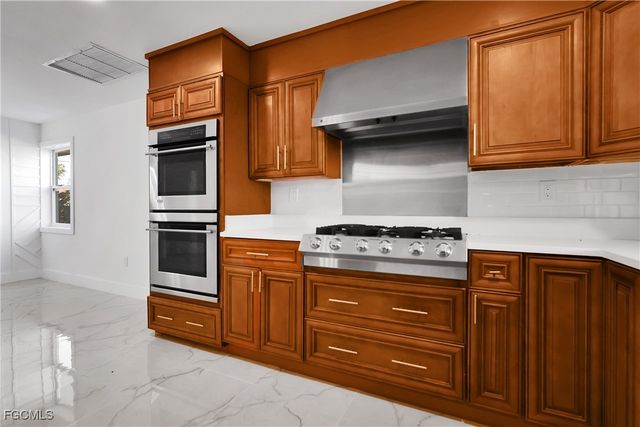 2210 Isle Of Pines AVE E, Fort Myers, FL 33905