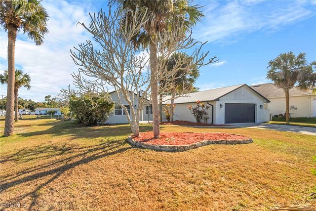 2210 Isle Of Pines AVE E, Fort Myers, FL 33905