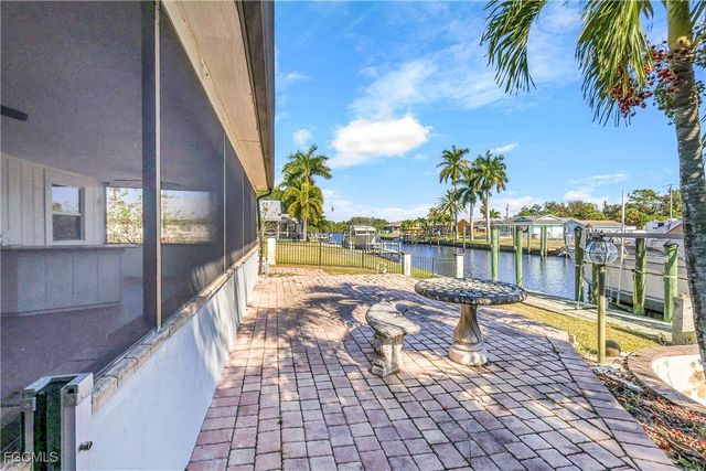 2210 Isle Of Pines AVE E, Fort Myers, FL 33905